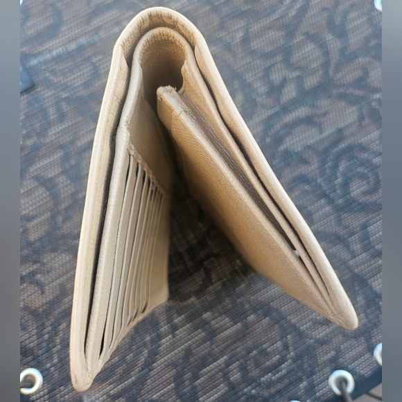 GUC Chanel Long Wallet Nude - Picture 5 of 17